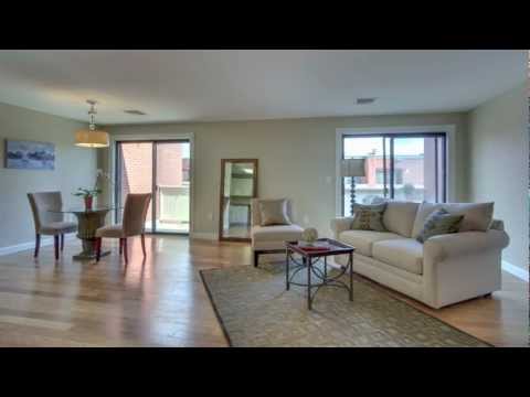 20 Central Street, Unit 403, Salem MA - by Betsy Merry - 508-641-6241 and Dan Fox - 978-808-8064