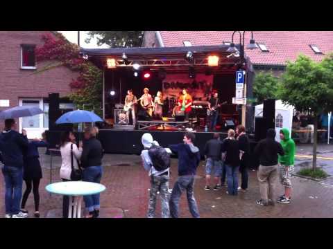 875 Jahre Born - DIVERSITY live on stage im Regen