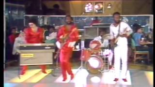The Chicago Party - Universal Togetherness Band "Pull Up"