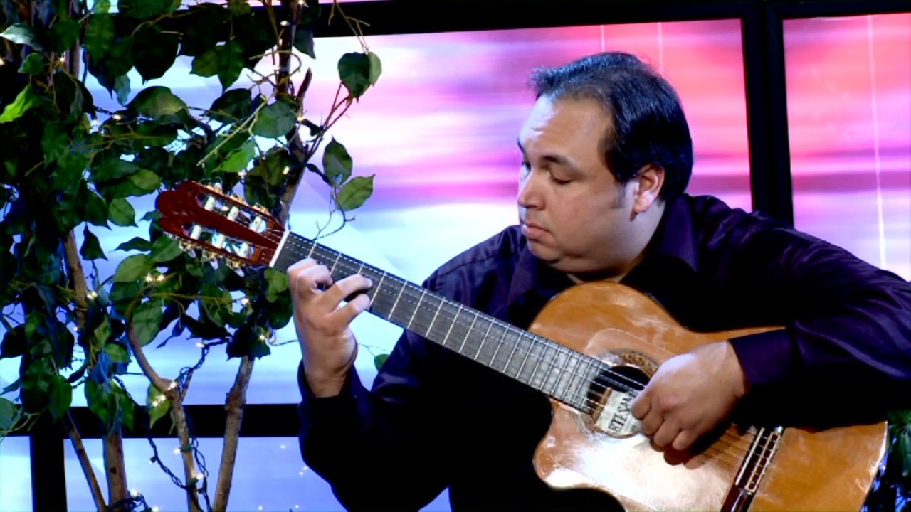 Hire Luis Alfredo Garcia Classical Guitarist in Oviedo, Florida