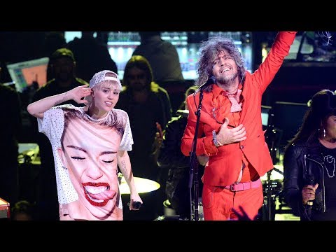 Miley Cyrus - Yoshimi Battles the Pink Robots (The Flaming Lips Cover)