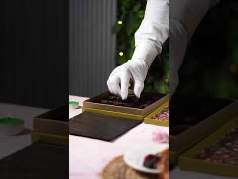 Decadent couverture truffles - SMOOR's festive edition! #shorts