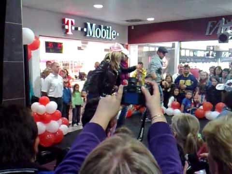 Lucie Vondráčková Boty Proti Lásce  Ostrava OC Laso 2010