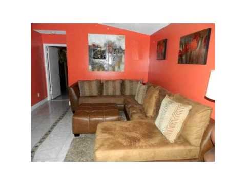 11504 SW 175 TE,Miami,FL 33157 Casa En Venta