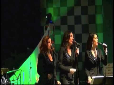 download lagu mp3 mp4 Tre Bella Singers, download lagu Tre Bella Singers gratis, unduh video klip Tre Bella Singers
