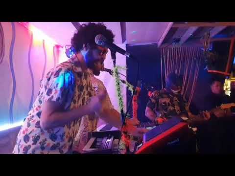 The Raulis convida Luisa Nascim