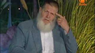 Praise be to Allaah.
This is a saheeh hadeeth which was narrated by the two Shaykhs [al-Bukhaari and Muslim] in al-Saheeha...