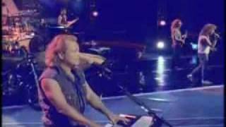 Foreigner - Waiting For A Girl Like You (Live)