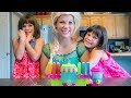 Frozen Elsa and Twins Kate & Lilly play Yummy Nummies Mini Kitchen Soda Shop!