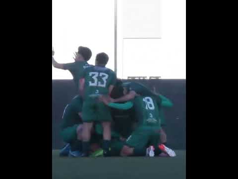 Pedro Leite, do Vilarinho, não foi nada ligeirinho! Que petardo do camisola 10!