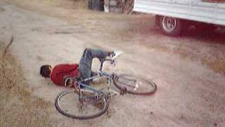 preview picture of video 'Accidente de bicicleta con Misael'