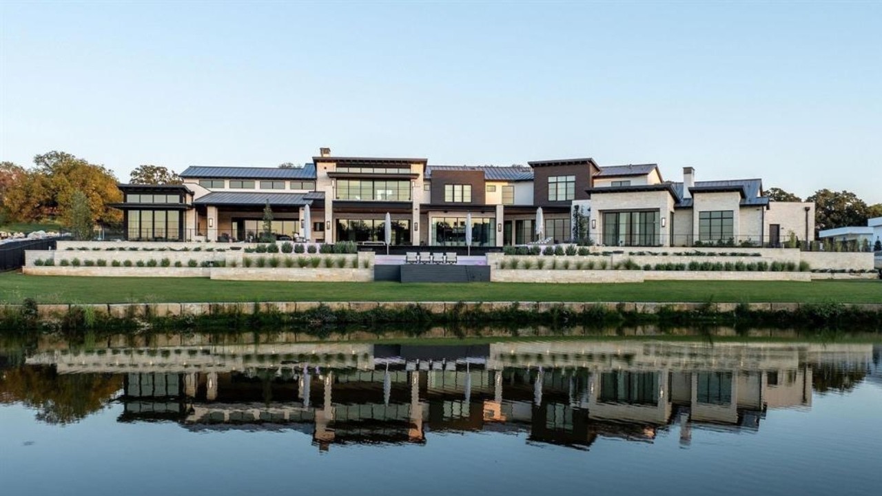 1888 Lakeshore Dr, Roanoke, TX 76262