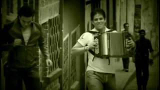 Así No Sirve Lyrics English Translation
