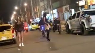 ASÍ SON LAS CHICAS TRANS DEL BARRIO SANTAFE EN BOGOTÁ COLOMBIA