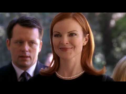 Desperate Housewives | Mary Alice takes her own life, taking us into the lives of her family