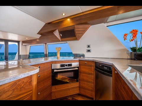 Outer Reef Trident 620 video