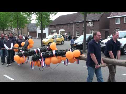 Vlodrop Meiboom plaatsen 30 april 2010 Vlodrop  3