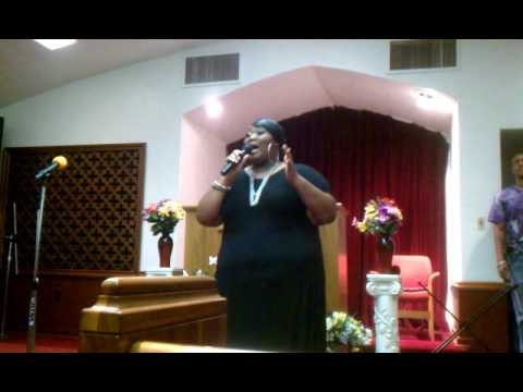 Tobbi White Darks singng confessions