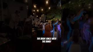 Download lagu This bride sings #taylorswift at her wedding! #livemusic #bride mp3