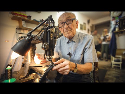 Człowiek, który jest najstarszym kaletnikiem w Krakowie