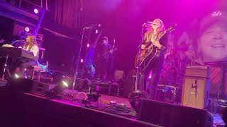 Aly &amp; AJ- Rush- Live in New York- The Silver Deliverer Tour 