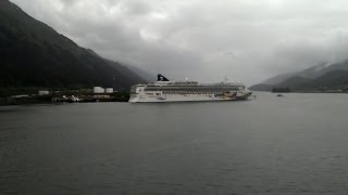 preview picture of video 'Time-lapse video:  cruise ship arrives in Juneau, Alaska'