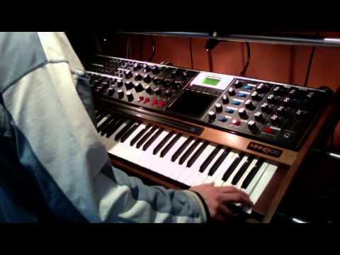 Moog Voyager XL - quick sound design: kick snare and electronic percussion