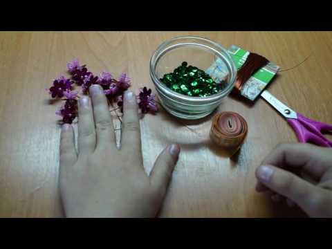 Цветок 'Азалия' из бисера и пайеток.