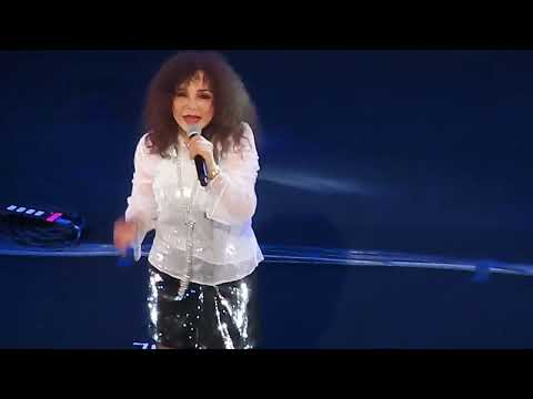 Sandii - Drip Dry Eyes (Live 2022)