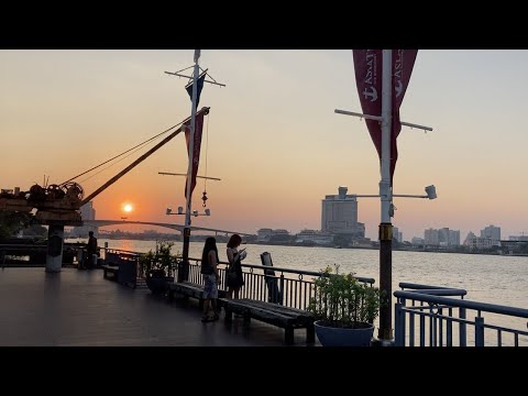 [Burapanda] Asiatique The Riverfront em Bangkok, conhecido por sua roda gigante de alta velocidade e casa mal-assombrada, e os melhores pores do sol durante a pandemia de coronavírus [Caminhada na Tailândia]