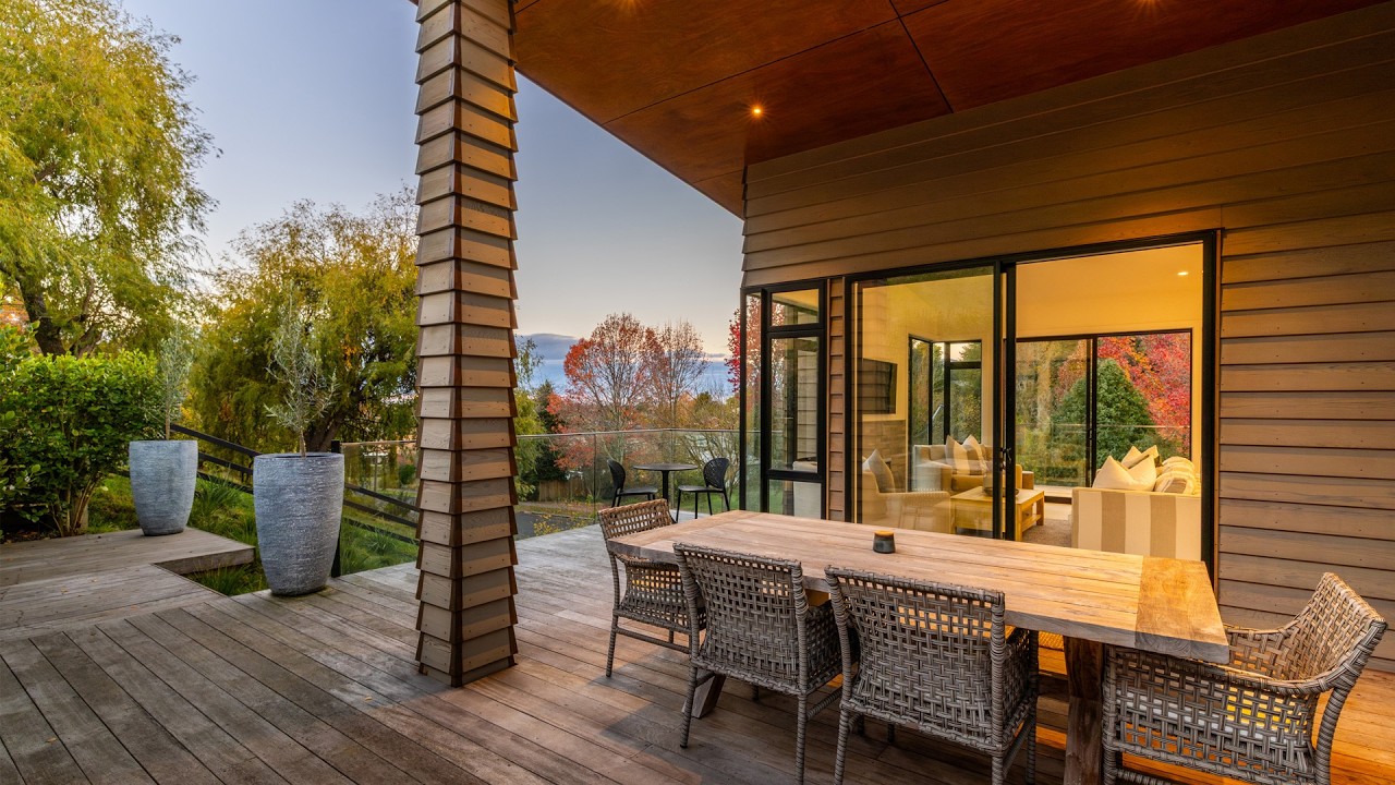 Taradale Executive Living with Apartment