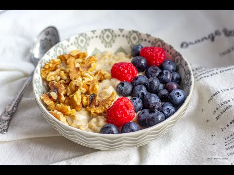 Nutritious Berry Walnut Oatmeal Recipe | Healthy Breakfast Series