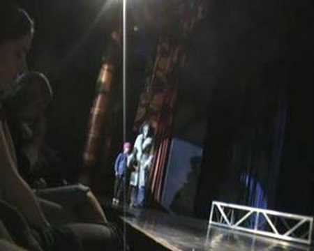 Szindra: HAIR (Van-e út feléd?)