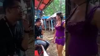 Download lagu Video lucu banci ngamen bikin ngakak mp3