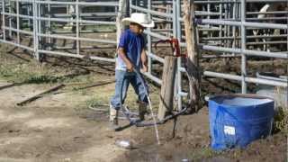 preview picture of video 'Lakota indian rodeo kyle 2011.wmv'