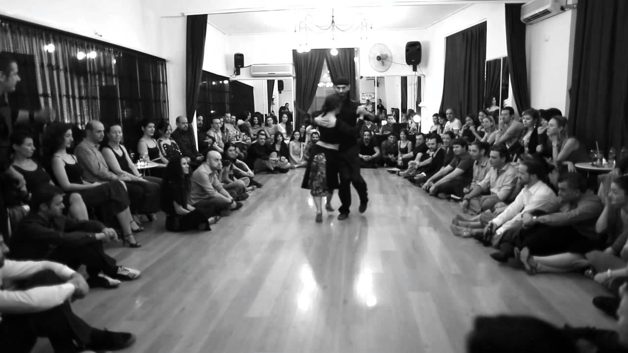 Alp Mackan & Özle Garip / Orquesta Tipica Victor, Mariano Balcarce - Milonga de los fortines