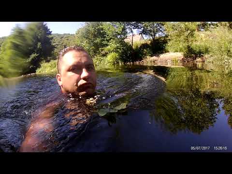 Berzasca, România, la scăldat în "tău"..