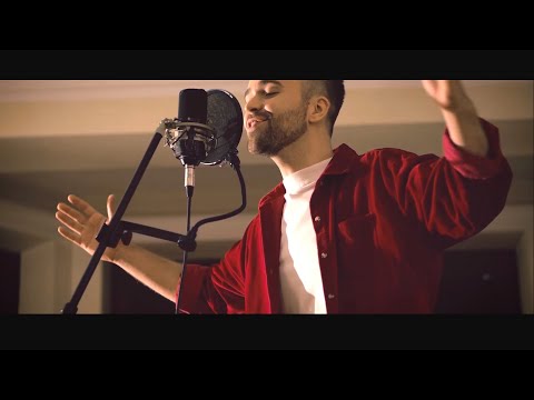 Krystian Walczak ft. Ewelina 'Ellie' Engwert - Kolęda dla Nieobecnych (Live Music Video)