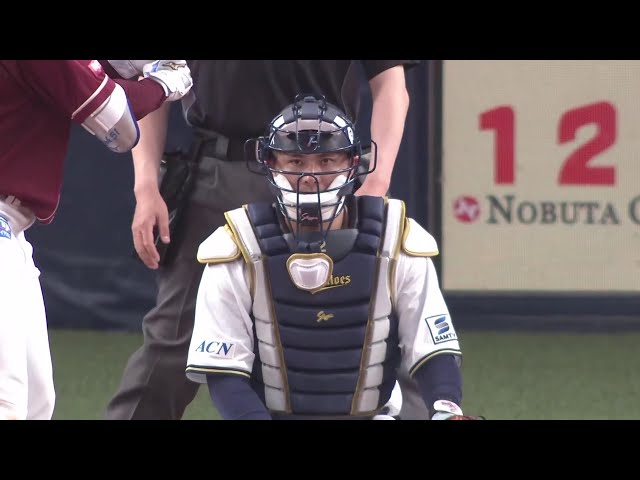 【5回表】昨年の盗塁王を刺す‼ バファローズ・若月健矢 鋭い送球で盗塁を阻止する‼ 2025年3月29日 オリックス・バファローズ 対 東北楽天ゴールデンイーグルス