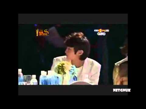 [cut]120119 seoul music awards 2011 jinyoung