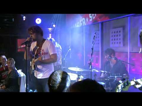 Voor aanvang (extra opname): Go Back To The Zoo - Fuck you - 01-10-2010