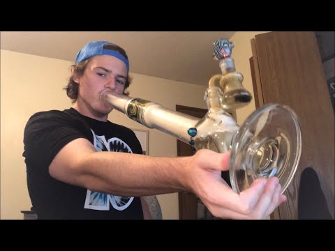 Seshing with Maple Ep.1 | New Bong! (3 FEET)