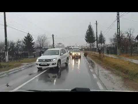 caruta spulberata de microbuz pe DN 1A, in Prahova, la Gura Vitioarei