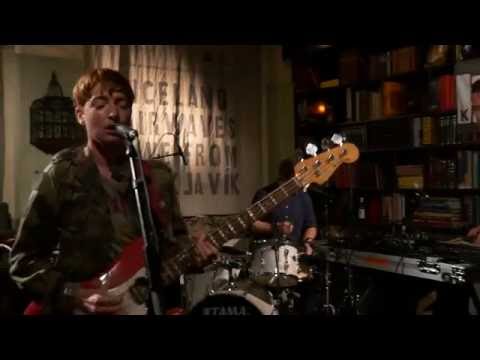 LoneLady - Fear Colours (Live on KEXP)