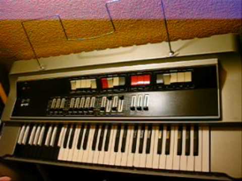 UNITRA ELTRA B 11 Polski instrument klawiszowy. Polish keyboard instrument.