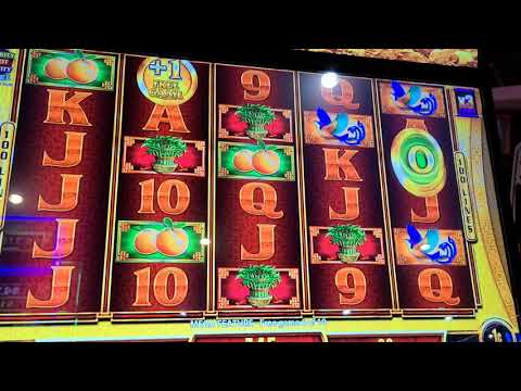 Clinko, Fu Nan Fu Nu, Leprechauns, Pandas and Rakin' Bacon at Coushatta Casino in Louisiana