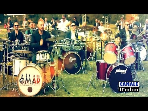 Siamo l'Italia che balla "L'Italia siamo noi" | Cantando Ballando (HD)