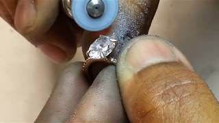 How It Works: Claw Prong Setting