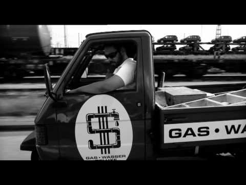 Samy Deluxe - Musik um durch den Tag zu komm - Offizielles Musikvideo