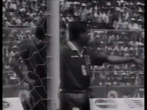Eliminatorias Mundial 1994: El Salvador 2-1 México (04/04/1993). Narración y comentarios en español.